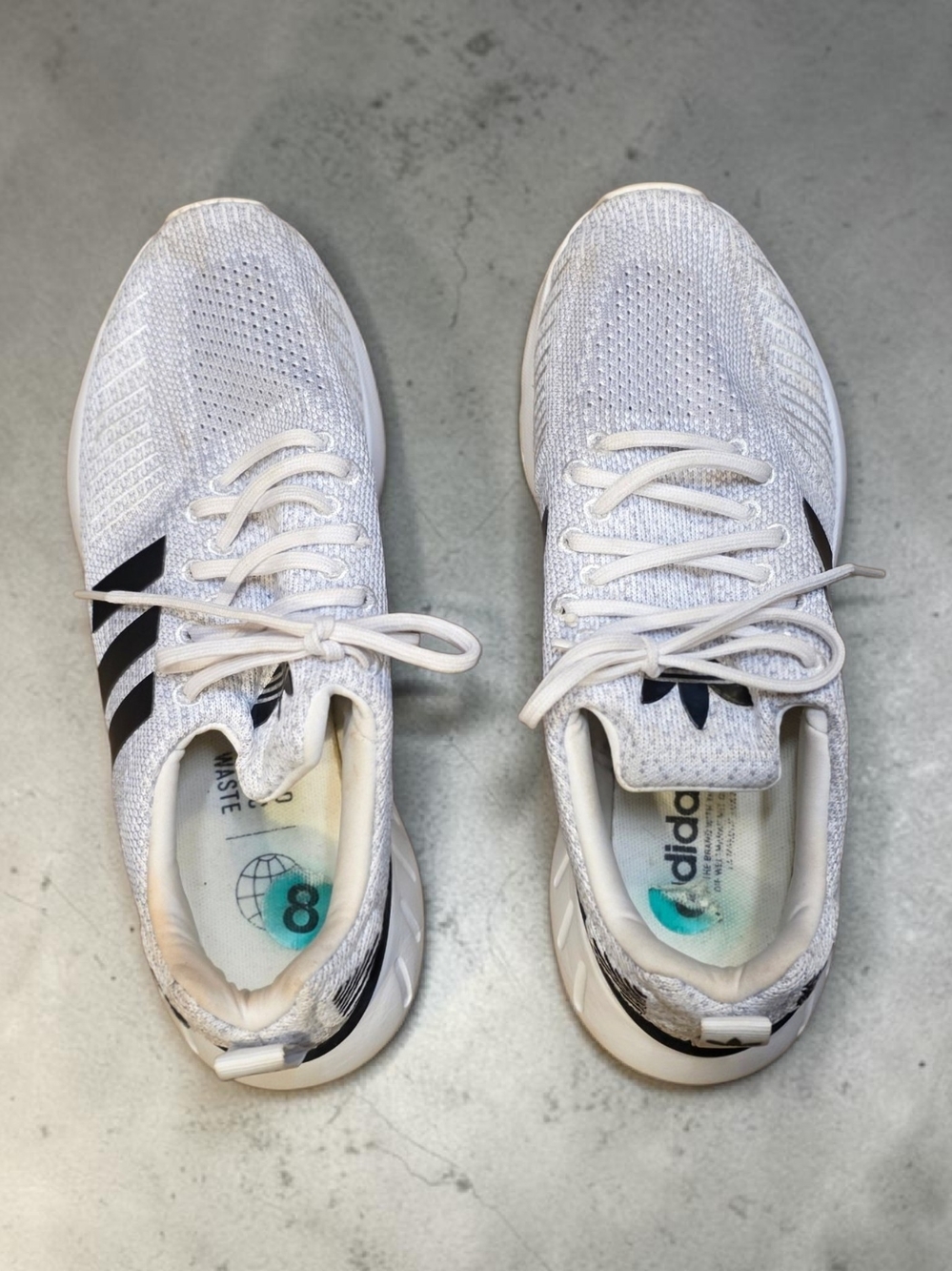 Adidas Women Lightweight Sneakers in White and Black